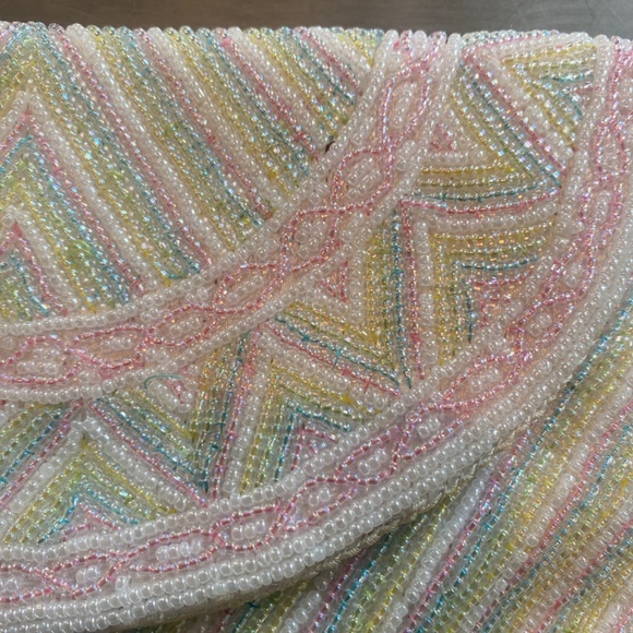 Beaded spring  colors clutch - Picture 2 of 4